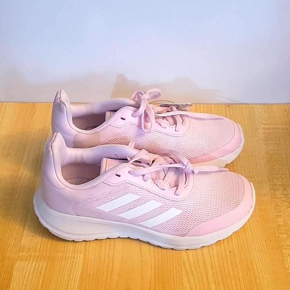 Kids pink adidas size 3